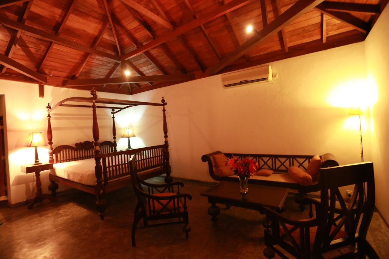 Villa Kusum Hikkaduwa Exterior foto